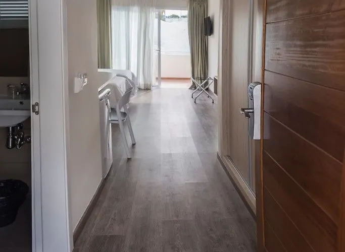 Paradero * Playa de las Americas (Tenerife)